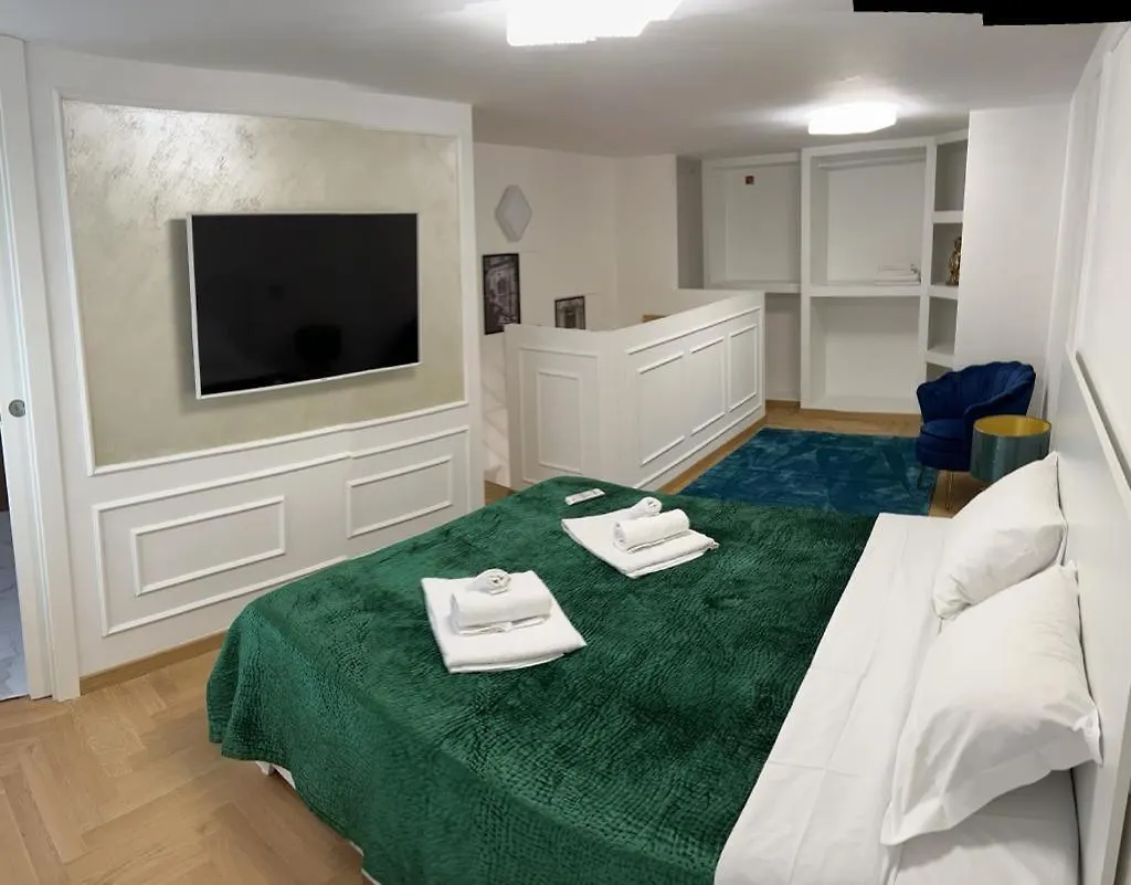 Parioli Luxury Suite contacts